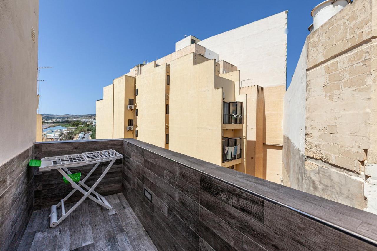 Z4 - SEAFRONT apartment St. Paul's Bay Buitenkant foto