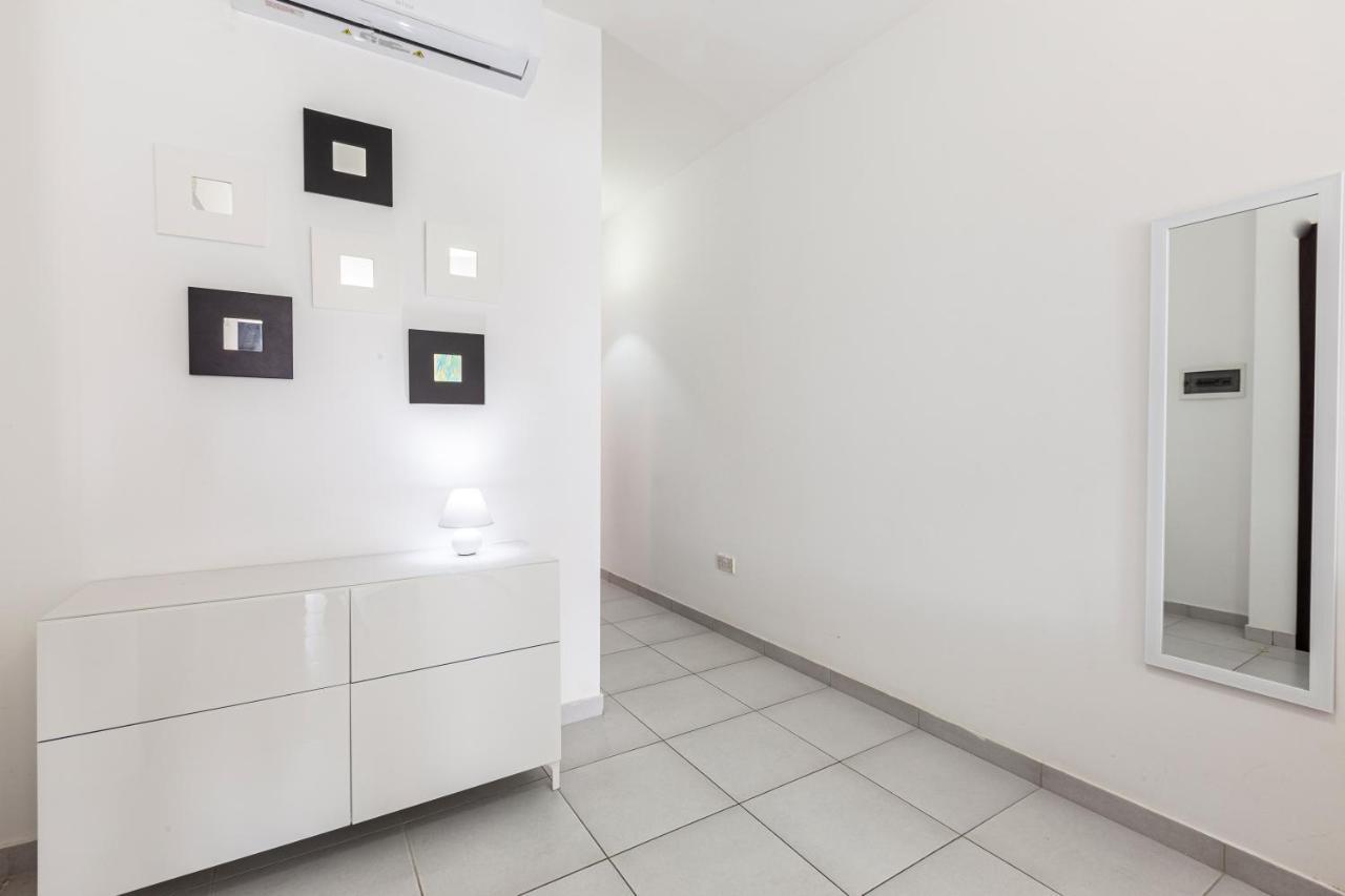 Z4 - SEAFRONT apartment St. Paul's Bay Buitenkant foto