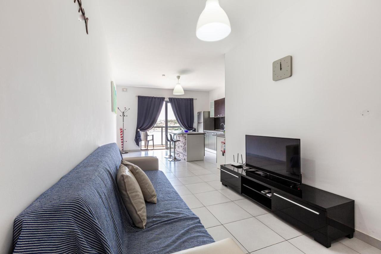 Z4 - SEAFRONT apartment St. Paul's Bay Buitenkant foto